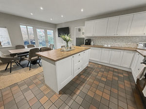 Photo 16- click for photo gallery